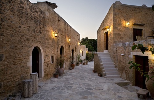 Kapsaliana Hotel | Kapsaliana Village Hotel