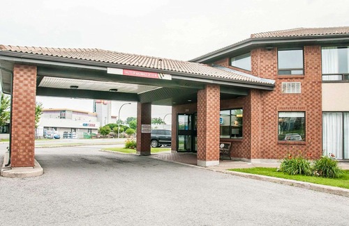 Laval Hotel | Comfort Inn Laval