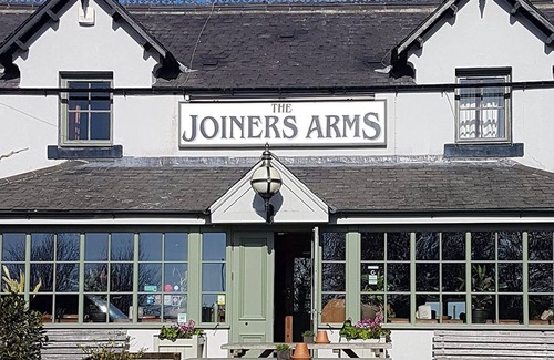 Newton by the Sea Hotel | The Joiners Arms