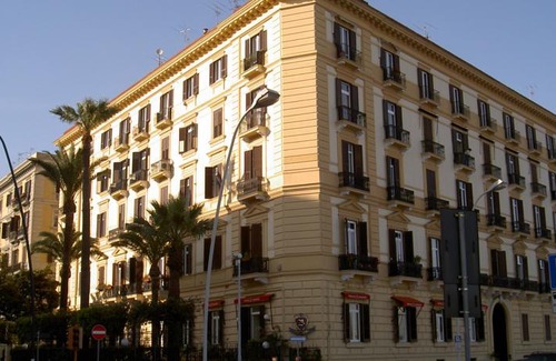 Chiaia Hotel | Caracciolo 10