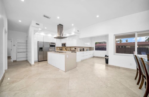 North Miami Beach Villa | Pool Villa 2