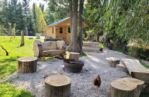 Markdale Cabin | Wood cabin by the river