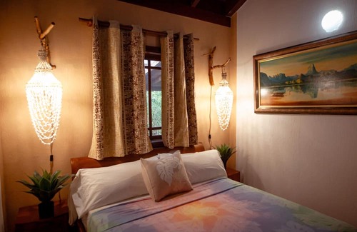 Moorea-Maiao Villa | Artist Villa with swimming pool