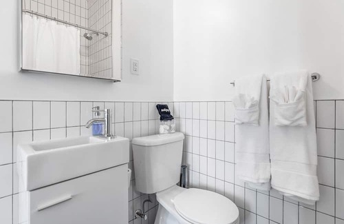 Lower Nob Hill Apartment | La Monarca Hotel B Unit 401