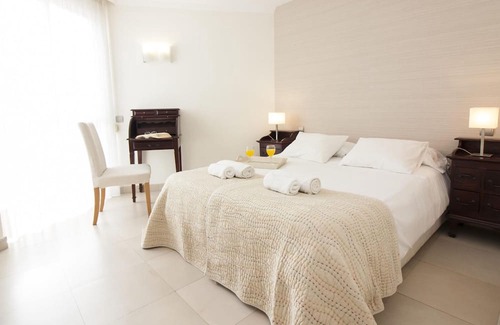 La Malagueta Apartment | Apartment Málaga, 4 bedrooms, 7 persons