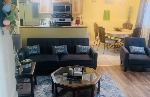 Southeast Colorado Springs Apartment | Luxury 2 bedroom rental place with a fireplace