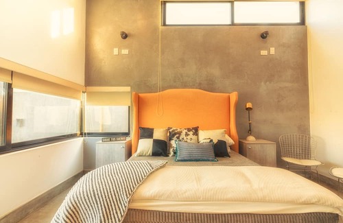 Punta Sal House | LN10 Resort Style all inclusive queen bed suite frente al Mar