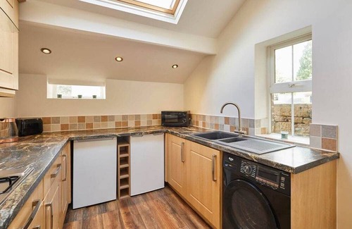 Matlock House | Host & Stay | Church View Cottage