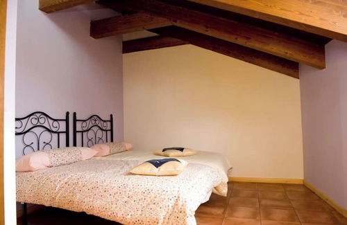 La Guingueta d'Aneu Ski Chalet | Chalet 'Casa Maria Antònia' with Mountain View, Private Terrace and Wi-Fi