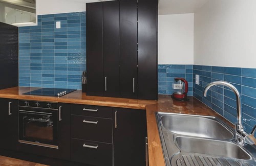 New Plymouth House | FOUR THE FAMILY SLEEPS 10