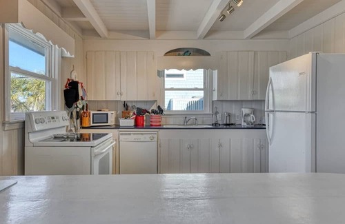 Murrells Inlet House | Love's A Beach - 5 Bedroom. 4 Bathroom, Oceanfront Dog Friendly Home