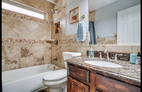 Mesquite House | Cozy 3 Bedroom with outdoor dining and a pool