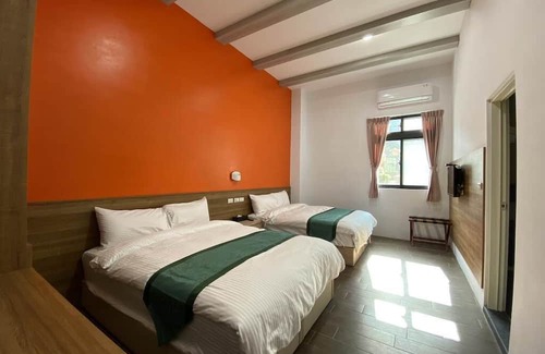 Xinyi Bed & Breakfast | Rona Resort