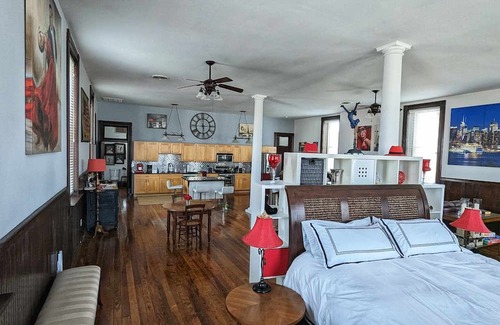 Milan Apartment | Loft Near Perfect North Slopes, The Ark, Creation, and Hoosier Museums, Casinos