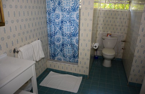 Merlin Bay Villa | WESTERLEE 3 bedroom 2 bathroom with POOL