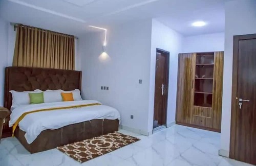 Ado Ekiti Hotel | TAJ SUITES