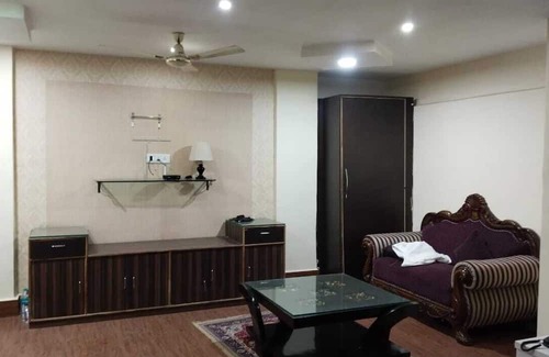 Bhubaneshwar Hotel | The Royal Suites