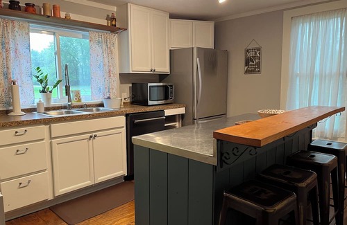 Marysville Other | The Little Wellness Farm - Charming 3-bedroom farmhouse in lovely Marysville, OH
