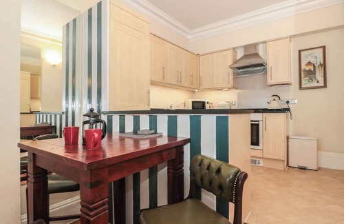 Bristol City Centre Cottage | 2 OLD CITY CHAMBERS, pet friendly in Bristol