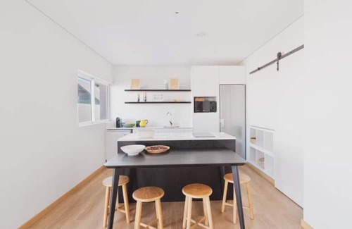 Esmoriz House | BeSunny Slowness n' Outdoors - Red Squirrel, Double Room with Private Garden