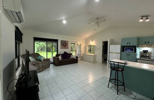 Dundowran Beach Apartment | Welcome to "Margaritaville" - Where it is always 5 O'clock somewhere!