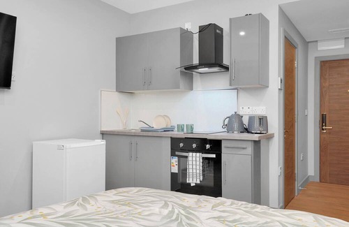 Clementswood Apartment | Ilford - East London Apartment - Greater London