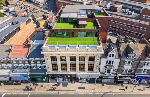 Clementswood Apartment | Ilford - East London Apartment - Greater London