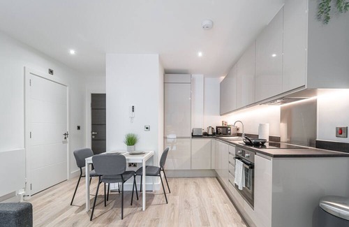 Barnt Green Apartment | Modern 1 bed apartment in Central Solihull