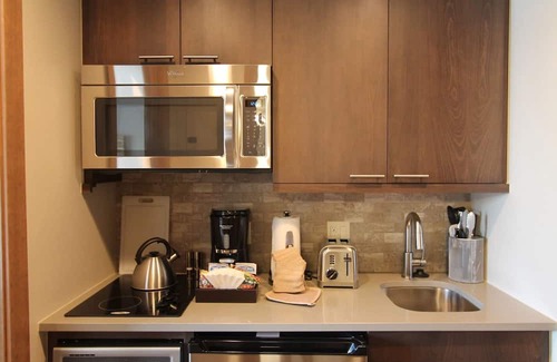 Peak 8 Condo | Grand Colorado on Peak 8 Suite Ski In -Ski Out Slope Side Resort