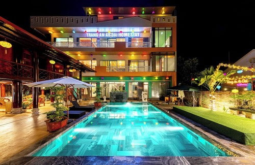 Ninh Binh House | Trang An Ao Dai Homestay - Family room with field view and private bathroom