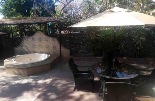 Tres de Mayo House | One floor house w/2 bdr 2 bath | Shared Pool