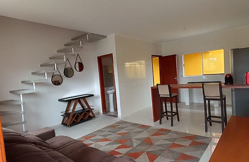 Santa Terezinha House | Sobrado Aconchegante Próximo da Praia