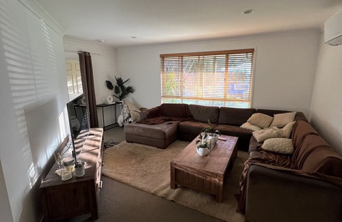 Tewantin House | 1-Bed Cosy Studio in Tewantin/Noosa