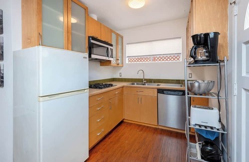 Venice Apartment | Marina Studio Living mins walk to Beach w/Parking