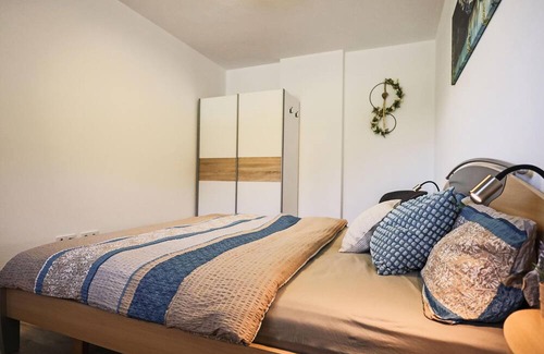 Weerberg Apartment | Apartment with terrace, 70m to the ski bus