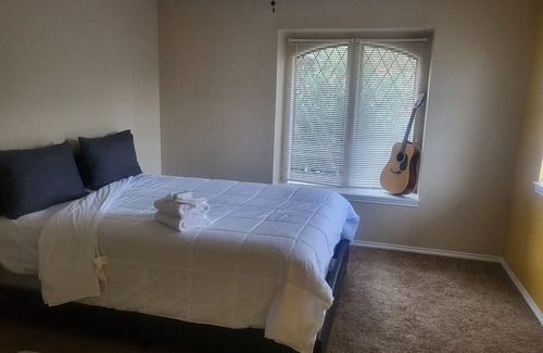 Duncanville House | Luxury Living with Family and Friends!