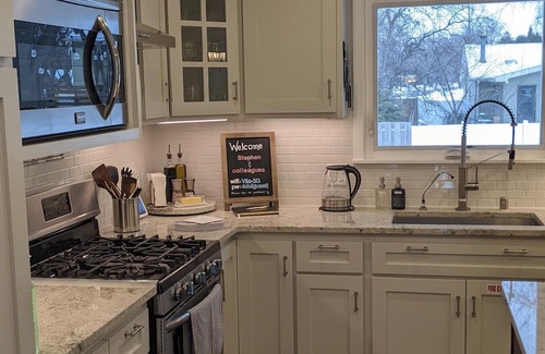 Middleton House | Elegant home w/well-equipped kitchen, big yard, & many entertainment options