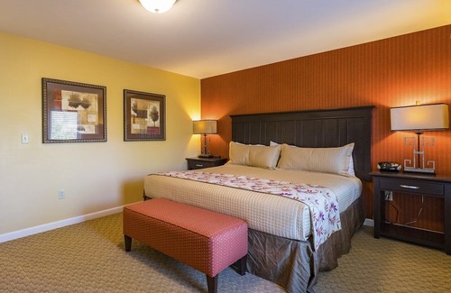 Hancock Resort | Luxury one bedroom unit with full amenities