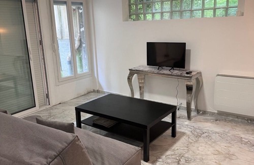 Sannois Apartment | Appartement Pour 4 Personnes Sannois