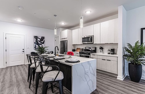 Hillsborough Condo | Posh Living Cozy 2 Condo in amazing Hillsborough Township