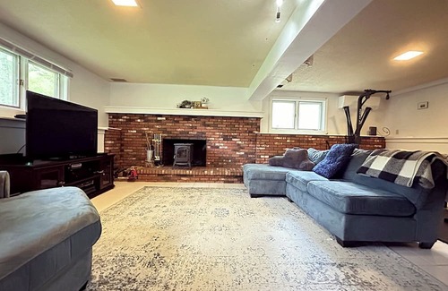 Amherst House | House in quiet, wooded neighborhood