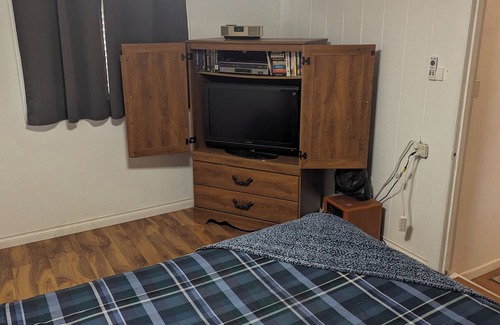 Crooked River Ranch House | Affordable pet friendly retreat 15 minutes from smith rock.