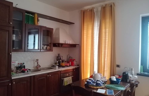 Tiche Apartment | Rosie Holiday House