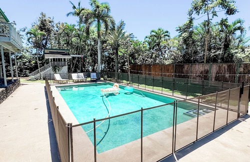 Kona Palisades Apartment | Paradise Poolside Villa