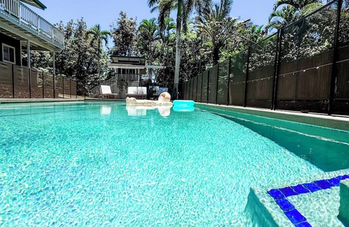 Kona Palisades Apartment | Paradise Poolside Villa