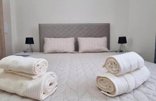 Kumanovo House | Old House Apartment