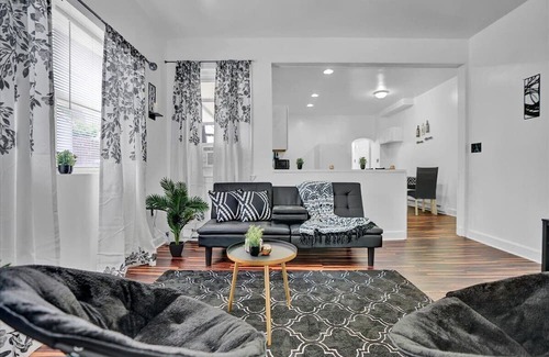 Allentown Apartment | Allentown paradise near ppl center -1 paid parking per booking