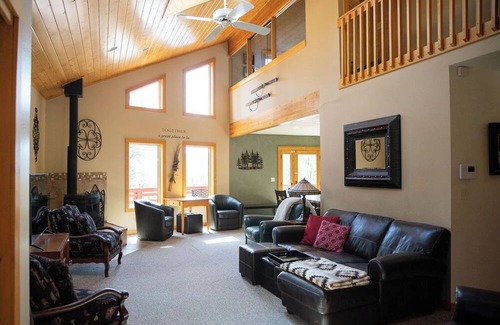 Breckenridge House | Peaceful Retreat overlooking Breck!