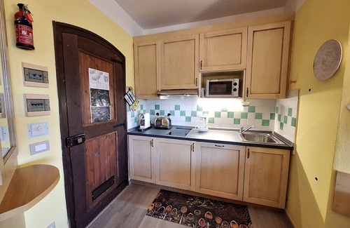 Canneddi Apartment | Casa Maia - Appartamento 5 Posti Letto a 250 Metri dal Mare di Calarossa