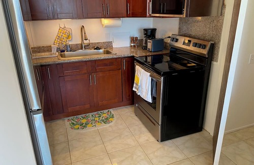 Downtown Honolulu Condo | Stunning ocean, mountain, and city views from Downtown Honolulu. Pet friendly!